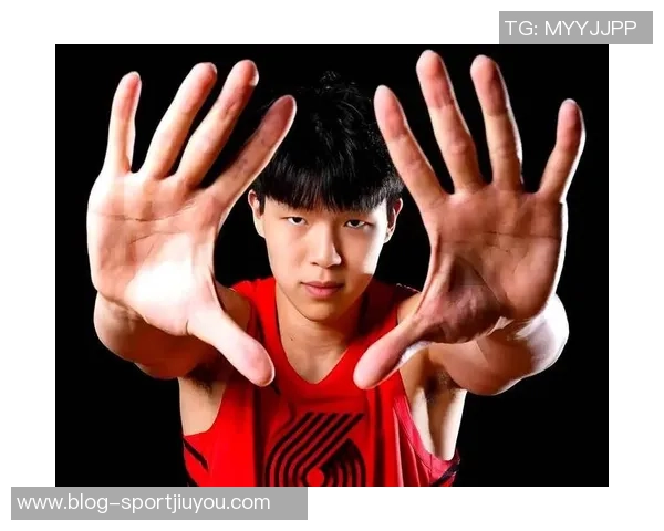 队记分析:第四节开拓者应围绕杨瀚森展开战术调整提升球队组织能力 队记分析:第四节开拓者应围绕杨瀚森展开战术调整提升球队组织能力