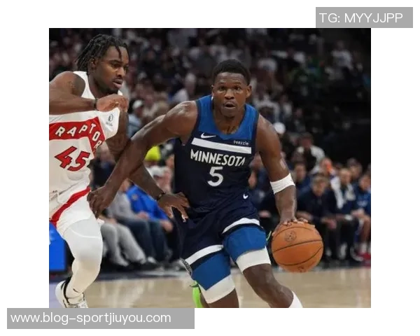 芬奇点评球队表现前三节进攻困难末节顶住压力海兰德与迪文表现出色 芬奇点评球队表现前三节进攻困难末节顶住压力海兰德与迪文表现出色